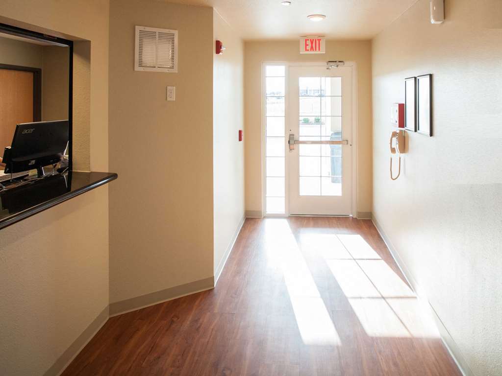 Woodspring Suites Des Moines Pleasant Hill Интерьер фото